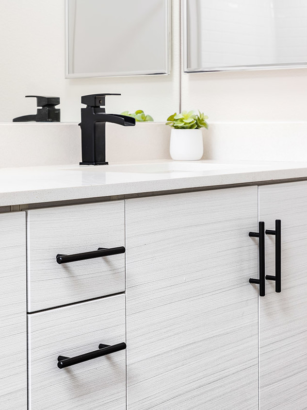 Jefferson Edge at Platinum Park bathroom cabinet